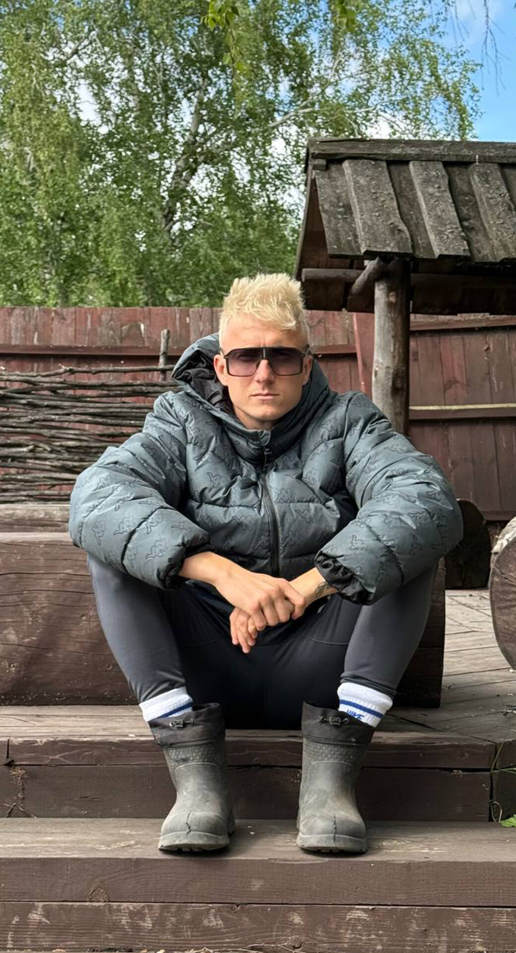 Алтайские бани, футбольное поле в Калтане и тренажерка в Новокузнецке – Головин обожает отпуск в глубинке!