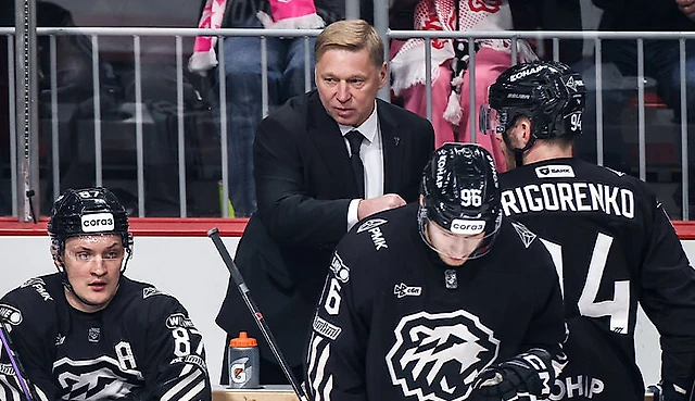 Корешков – главный тренер «Трактора». Что о нем надо знать?