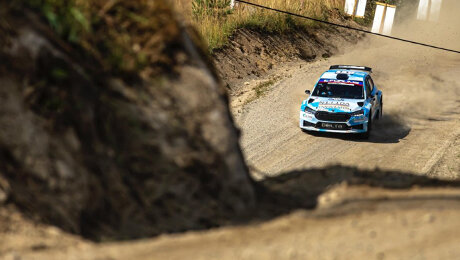 Шпионаж за напарником – лучший способ ускориться в ралли. Но придется часами залипать в видео