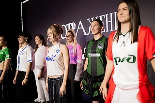 «Мы не хуже западных коллег. Просто нужно быть чуточку смелее». Как сделать подиумную коллекцию из футбольной формы?