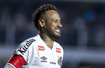 Похоже, Неймар выбыл до конца года. Его «Сантос» на грани вылета, а мечта о ЧМ все призрачнее