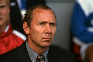 Совместители = провал. Еще до Карпина доказали Романцев, Газзаев, Хиддинк и Слуцкий