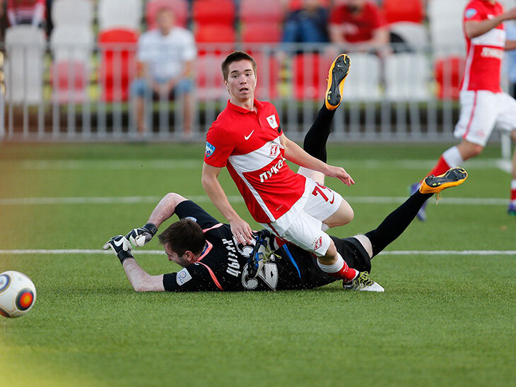 Новая звезда «Локо»: царил в молодежке «Спартака», болел в дерби за ЦСКА, получал критику от жены за игру пешком