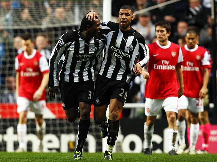 Интерпол, уход фанатов, безумный камбэк: вспоминаем те самые 4:4 «Арсенала» и «Ньюкасла»