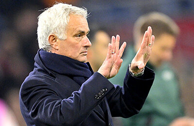 Жозе взял первые очки в ЛЧ – выиграл дуэль на дне. «Аякс» так плох, что ждет обратно Тен Хага