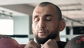 Король кунг-фу из Дагестана в 41 вырубает в UFC молодых соперников. Мы с ним поговорили
