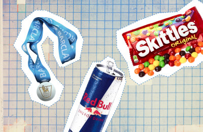 Кто из футболистов носит эти предметы в сумке?