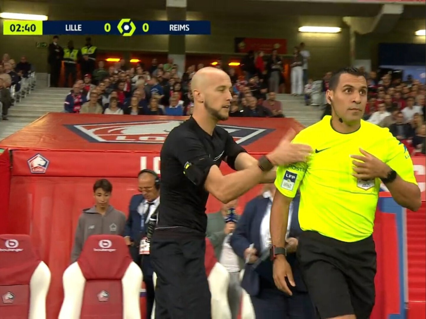 В матче «Лилль» - «Реймс» заменили арбитра на 2-й минуте