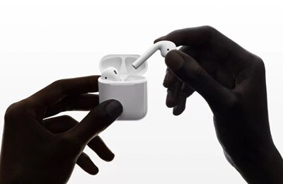 AirPods, Apple