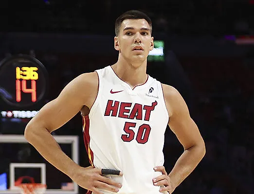 У Влада Голдина контракт с «Майами». Почему он до сих пор не дебютировал в НБА?