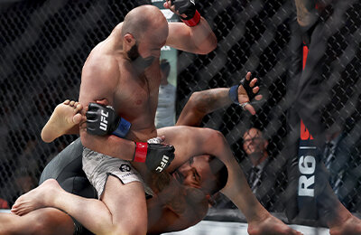 Быстрый нокаут от нового топа UFC из России, бьющего великанов: справился за раунд и хочет титульник