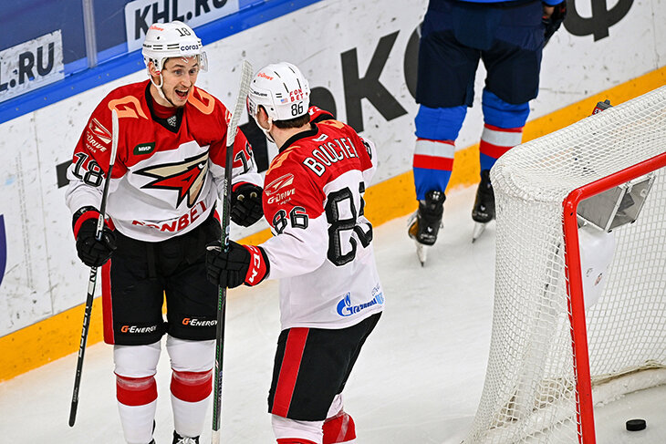 Жафяров забил в первом же периоде за «Авангард»! Новички оставили Омск в лидерах Востока