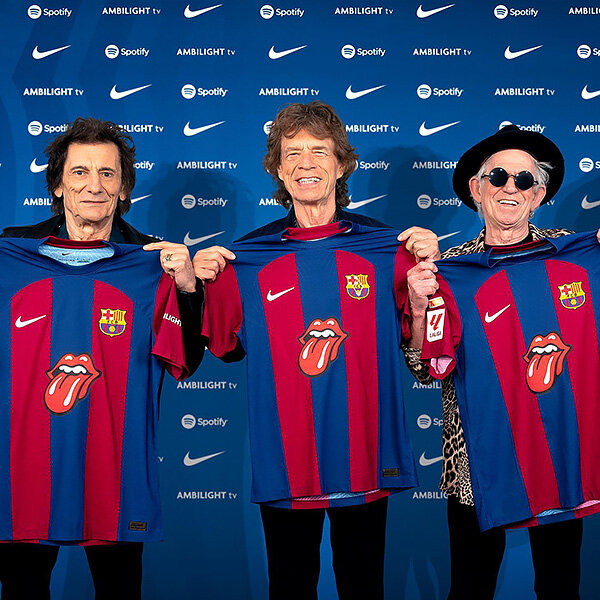 Barca столкнулась с языком Rolling Stones