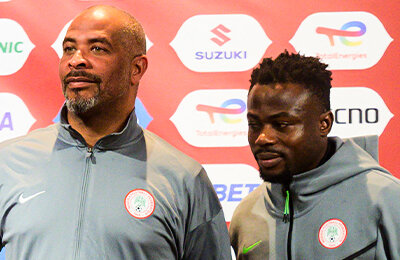 Нигерия не хочет играть с Алжиром. Только после премии