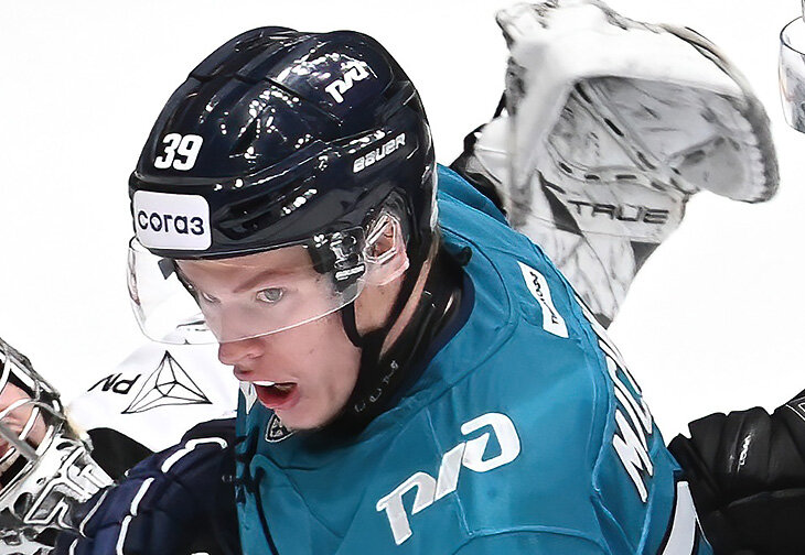 💪 Мичков разбил «Торпедо» Ларионова: победная шайба, голевой пас и (почти) драка