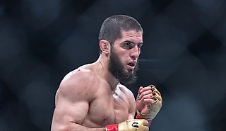 Махачев – со вторым поясом UFC! Разгромил чемпиона и потребовал бой в Белом доме