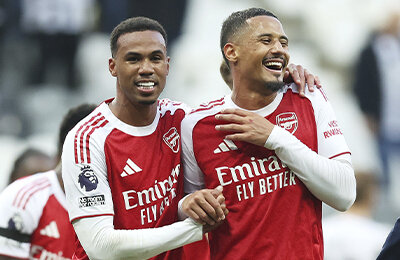 Челси, премьер-лига Англия, Лига чемпионов УЕФА, Рио Фердинанд, Ставки на спорт, Кубок английской лиги, Габриэл Магальяэс, Вильям Салиба, Кубок Англии, Манчестер Юнайтед, Неманя Видич, Ставки на футбол, Арсенал, Микель Артета, Давид Райя, Мартин Киоун, Алекс Фергюсон