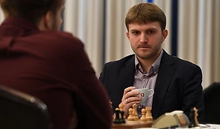 «В российских шахматах имеешь только то, на что наиграл». Большое интервью топ-шахматиста о переходе в Англию, Непомнящем и даже «Зените»