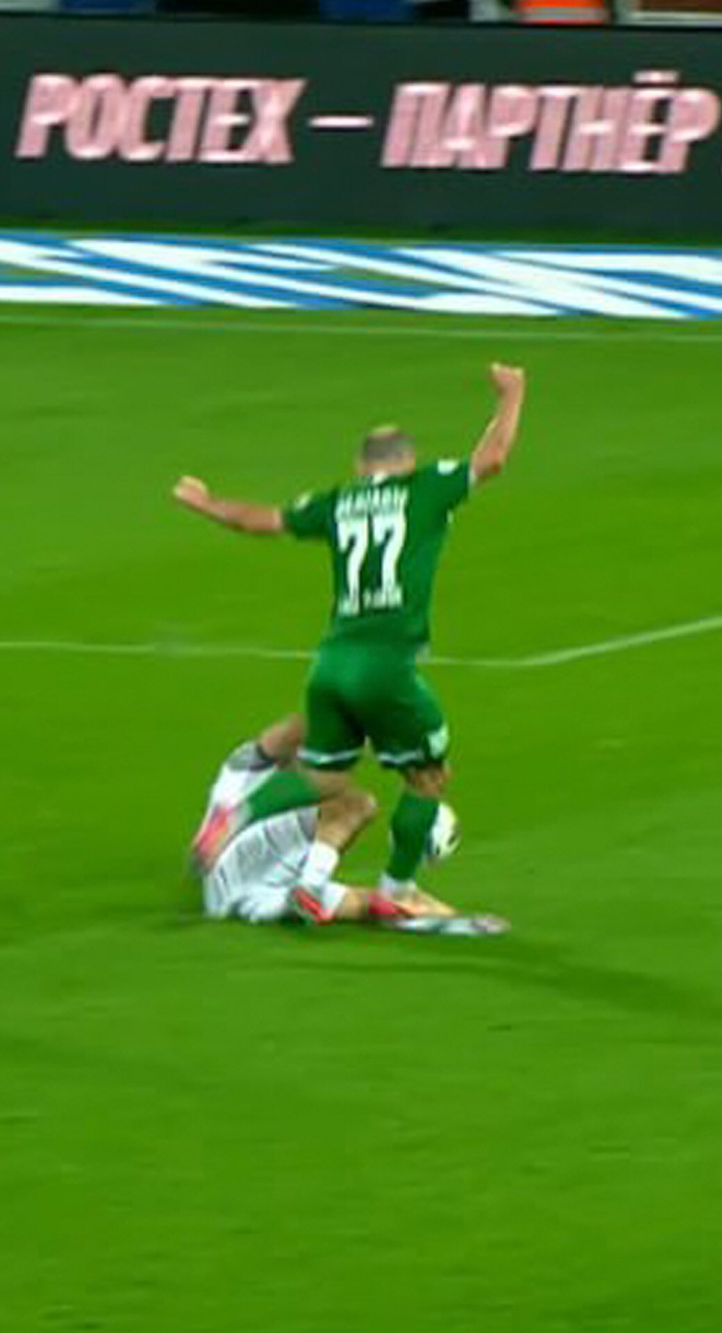 «Мусорное удаление!» Журавель вскипел из-за красной Мелкадзе – самой нелепой в сезоне?