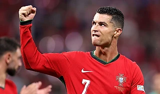 Португалия – Словения: угловые португальцев, карточки словенцев и долгожданный гол Роналду