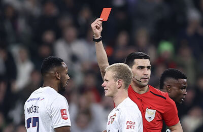 🔥 Матчи ЦСКА и «Краснодара» – сплошные страсти. В этом сезоне ни одной игры без удаления