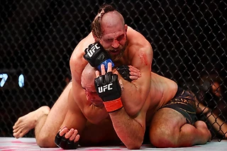 Самые редкие болевые и удушающие в UFC. Вселенная «перуанских галустуков», «канареек» и «омоплат»