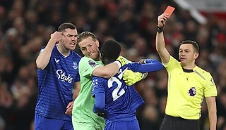 Безумие в АПЛ: красная Гуйе – за пощечину своему же😡