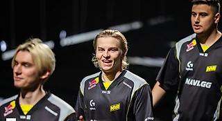 Путь аутсайдера: как Faze и NAVI выносили топов на мейджоре