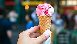 Все о мороженом: из чего делают, кому можно и нельзя, зачем есть при боли в горле