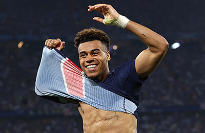 Ламин Ямаль, лига 1 Франция, Маттейс де Лигт, Лионель Месси, Килиан Мбаппе, Лига чемпионов УЕФА, Уэйн Руни, Эстевао, ПСЖ, Поль Погба, Антони Марсьяль, Дезире Дуэ, Сборная Франции по футболу