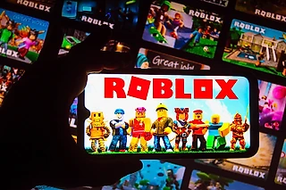 Общественники требуют запретить детскую игру Roblox в России. Зачем и при чем тут лудомания?