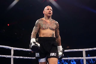 Ветерана UFC снесли приемом «раскат грома». Соперник увидел удар на ютубе