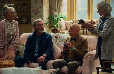 Хелен Миррен, Клуб убийств по четвергам, Актеры, Дэвид Теннант, Пирс Броснан, Фильмы, Бен Кингсли