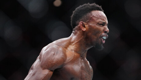 Боец UFC выжил после выстрела в голову. Врачи собирали челюсть по кусочкам, а в языке остался осколок пули