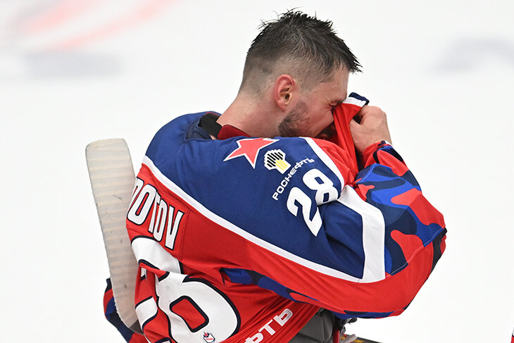 Федотов сыграет в КХЛ только в январе? Есть решение ФХР, но ЦСКА пока его игнорирует