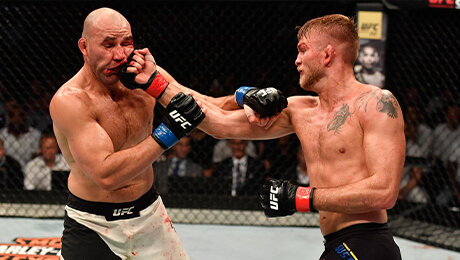 Идеальная казнь в UFC – тройным апперкотом!