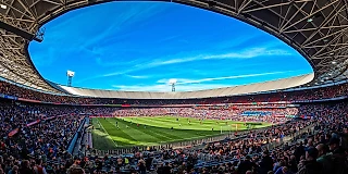 От Ветровых Мельниц к Футбольным Эмоциям: Путешествие в Роттердам и Стадион Фейеноорд
