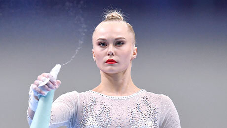 Гимнасты вернулись, и мир в восторге от нашей звезды. Вот истории про команду – от Занина