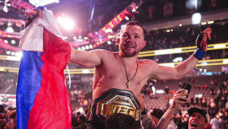 «Думаю, Мерабу нужно посетить джакузи с мальчиками». Ян отрывается после чемпионства