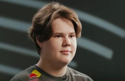 Team Spirit, Иван «Zweih» Гогин