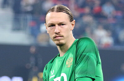 Матвей Сафонов, Сборная Перу по футболу, Сборная России по футболу, ПСЖ, Валерий Карпин