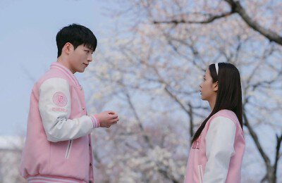 Календарь выхода кино и сериалов, Бойфренд по запросу, Сериалы, Трейлеры фильмов