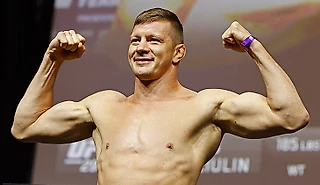 «Откуда в семью идут деньги, никого ##### не должно». Его уволили из UFC за плохие результаты – а он счастлив