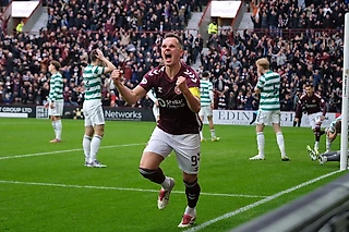 Другие лиги Европы очень интригуют: «Селтик» и «Лудогорец» могут проиграть титулы, а «Легия» – в зоне вылета