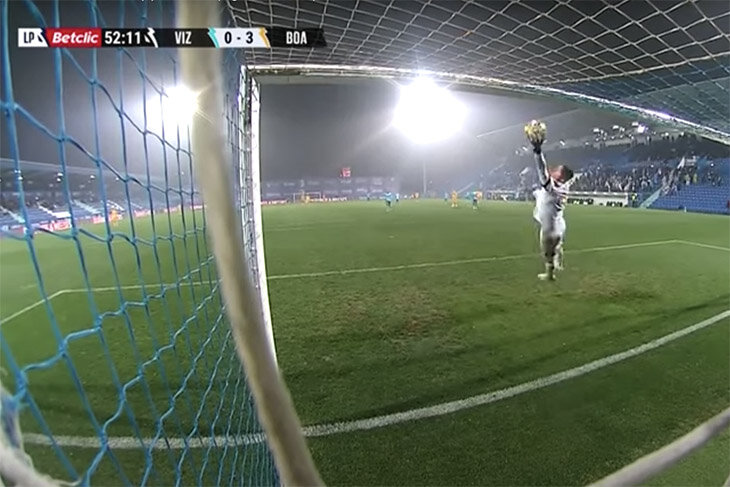 Вау, Абаскаль забил с середины поля! Но не в РПЛ, а в чемпионате Португалии