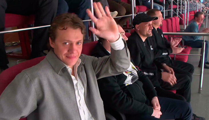 Фотография поста в ленте Панарин поддержал «Трактор» на трибунах в Челябинске. Неужели принес удачу?