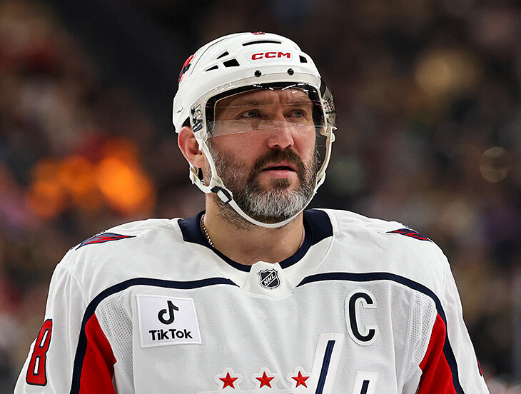 Логан Томпсон, Вашингтон, Джон Карлсон, Том Уилсон, Джейкоб Чикран, Пьер-Люк Дюбуа, Чарли Линдгрен, Ник Дауд, Александр Овечкин, Спенсер Карбери, НХЛ