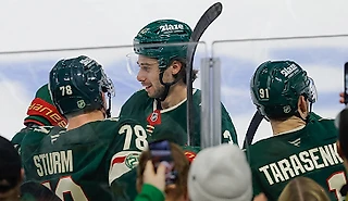 Капризова обокрали: он набрал три очка, но первой звездой признали новичка Хьюза