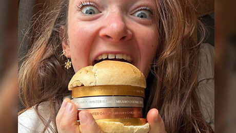 Лучшая биатлонистка мира – француженка в татухах