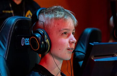 Лиам «Mail09» Тюгель, Metizport